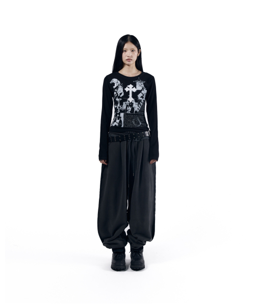AAKAM(アーカム)の「Side Damaged Sweatpants (Dark Gray)(スウェットパンツ・レディース・その他・1/2)」の4枚目の写真