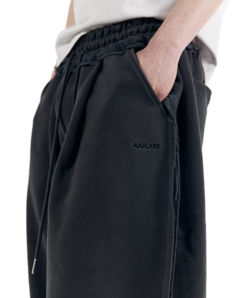 AAKAM(アーカム)の「Side Damaged Sweatpants (Dark Gray)(スウェットパンツ・レディース・その他・1/2)」の9枚目の写真
