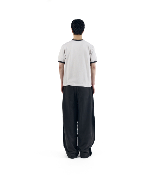 AAKAM(アーカム)の「Side Damaged Sweatpants (Dark Gray)(スウェットパンツ・レディース・その他・1/2)」の12枚目の写真