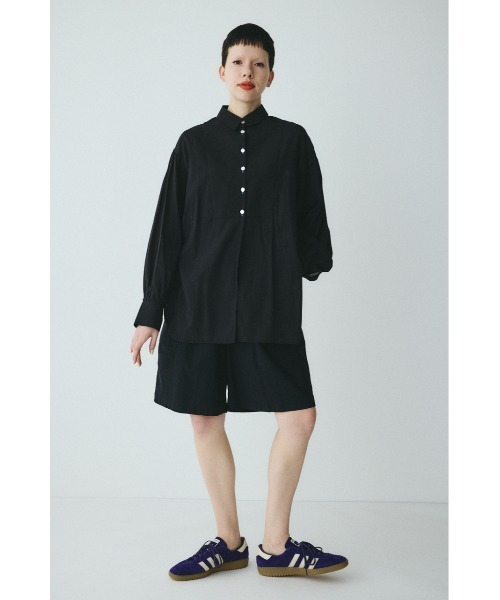 HeRIN.CYE(ヘリンドットサイ)の「Round hem shirt ラウンドヘムシャツ(シャツ/ブラウス・レディース・ブルー/オフホワイト/ブラック・FREE)」の4枚目の写真