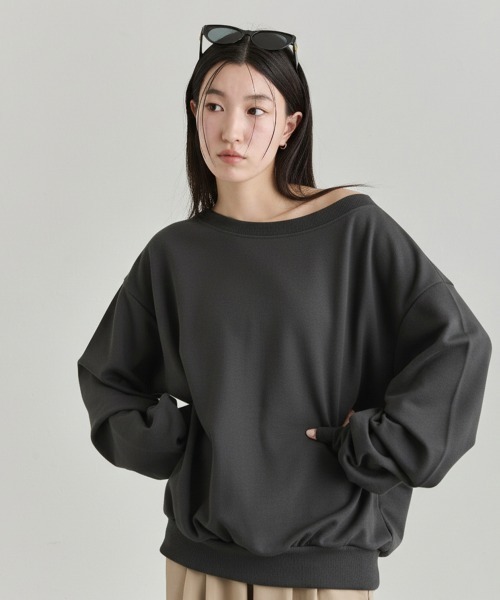 NUJOH（ヌゾ）の「One Shoulder Sweat Top / ワンショルダーウェットトップ（Tシャツ/カットソー・レディース・ブラック/ネイビー/ライトグレー/チャコールグレー・FREE）」の15枚目の写真