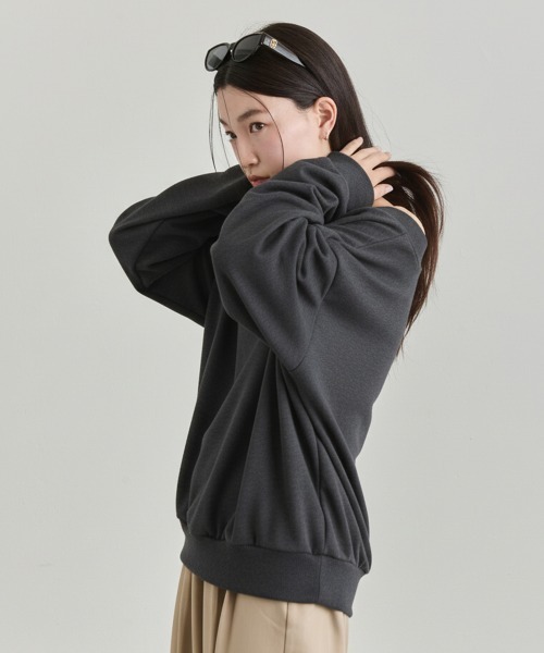 NUJOH（ヌゾ）の「One Shoulder Sweat Top / ワンショルダーウェットトップ（Tシャツ/カットソー・レディース・ブラック/ネイビー/ライトグレー/チャコールグレー・FREE）」の16枚目の写真