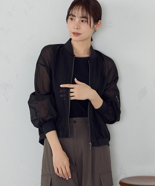 COMME CA ISM(コムサイズム)の「シアーオーバーサイズブルゾン(ブルゾン・レディース・ブラック/グレイッシュベージュ・MEDIUM/LARGE)」の2枚目の写真