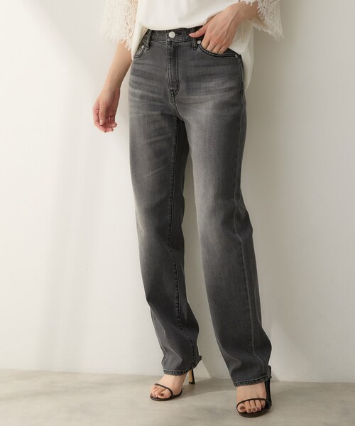 UNTITLED(アンタイトル)の「【新色追加/人気デニム】MAKE×DENIMスリムストレート(デニムパンツ・レディース・ブルー系その他/ブルー/ブラック・04/03/02/00/50/48/46/44/42/01)」の2枚目の写真