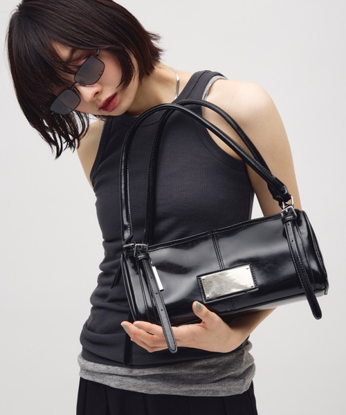 TONER（トナー）の「スクエアプレートスリムロングハンドバッグ/ロゴプレート付き（ショルダーバッグ・レディース・レッド/ブラウン/ブラック・FREE）」の4枚目の写真