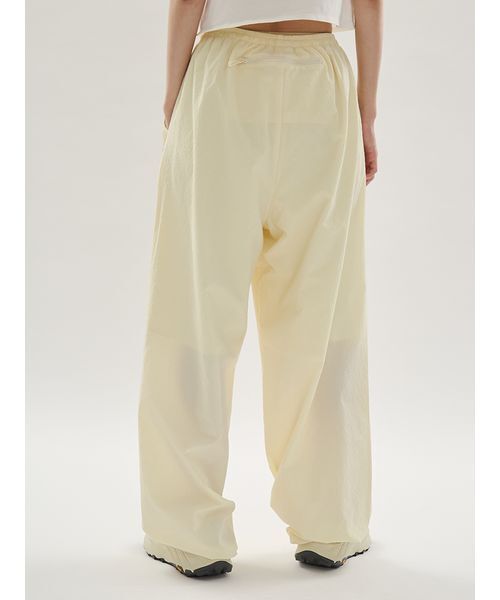 emmi（エミ）の「【New Balance for emmi】マルチファンクションイージーパンツ（その他パンツ・レディース・イエロー・S/M）」の11枚目の写真