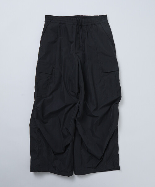 FREAK'S STORE(フリークスストア)の「限定展開 Quick Dry Fabric ワイドシルエット ポリリップクロス カーゴパンツ/UVカット/速乾(カーゴパンツ・メンズ・オリーブ/ブラック/チャコールグレー/ベージュ・SMALL/MEDIUM/LARGE)」の18枚目の写真