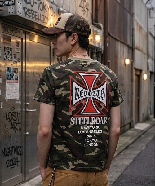 SPINNS（スピンズ）の「短丈クロスバックプリント半袖Tシャツ/ワンポイント（Tシャツ/カットソー・メンズ・ホワイト/ブラック/ブラック系その他/ウッドランド・ONESIZE）」の4枚目の写真