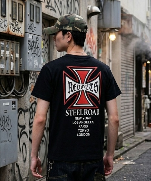 SPINNS（スピンズ）の「短丈クロスバックプリント半袖Tシャツ/ワンポイント（Tシャツ/カットソー・メンズ・ホワイト/ブラック/ブラック系その他/ウッドランド・ONESIZE）」の3枚目の写真