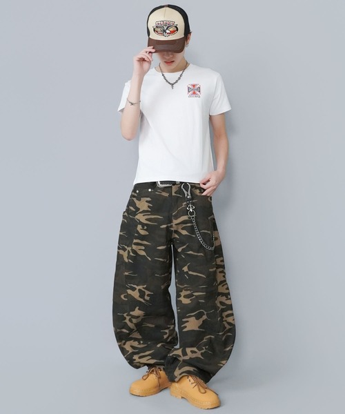 SPINNS（スピンズ）の「短丈クロスバックプリント半袖Tシャツ/ワンポイント（Tシャツ/カットソー・メンズ・ホワイト/ブラック/ブラック系その他/ウッドランド・ONESIZE）」の18枚目の写真