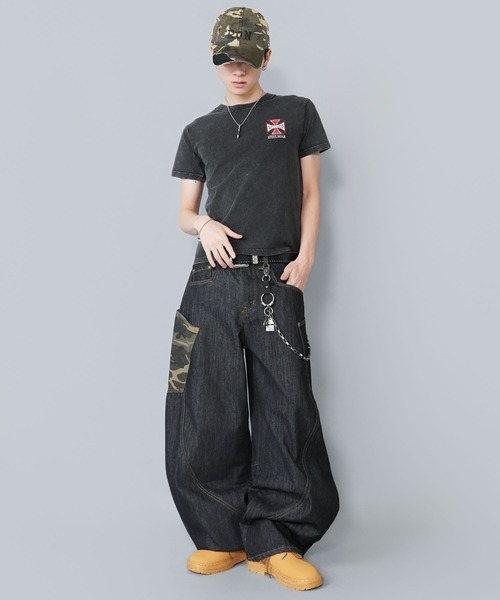 SPINNS（スピンズ）の「短丈クロスバックプリント半袖Tシャツ/ワンポイント（Tシャツ/カットソー・メンズ・ホワイト/ブラック/ブラック系その他/ウッドランド・ONESIZE）」の6枚目の写真