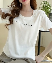 Ada.（エイダ）の「フロントミニ刺繍ロゴ サイドギャザーコンパクトＴシャツ（Tシャツ/カットソー）」