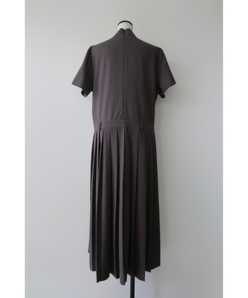 NOWNS（ナウンス）の「Celine | Pleats dress（ワンピース・レディース・アイボリー/ネイビー/チャコールグレー・FREE）」の14枚目の写真