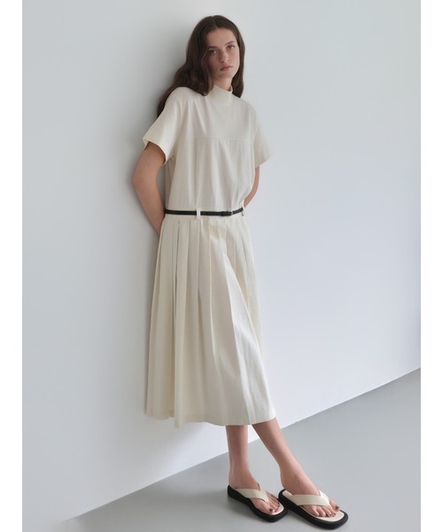 NOWNS（ナウンス）の「Celine | Pleats dress（ワンピース・レディース・アイボリー/ネイビー/チャコールグレー・FREE）」の19枚目の写真