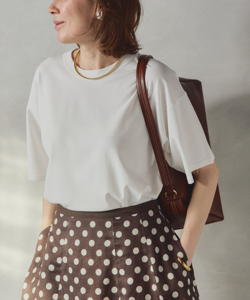 VERMEIL par iena(ヴェルメイユパーイエナ)の「ニットTシャツ(ニット/セーター・レディース・チャコールグレー/ホワイト/レッド/ネイビー・FREE)」の2枚目の写真