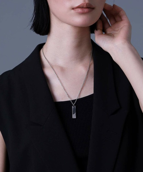 LION HEART(ライオンハート)の「【LION HEART】“SAND”ワイドプレートネックレス/サージカルステンレス316L(金属アレルギー対応)IT(ネックレス・メンズ・シルバー・FREE)」の2枚目の写真