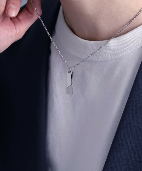 LION HEART(ライオンハート)の「【LION HEART】“SAND”ワイドプレートネックレス/サージカルステンレス316L(金属アレルギー対応)IT(ネックレス・メンズ・シルバー・FREE)」の5枚目の写真