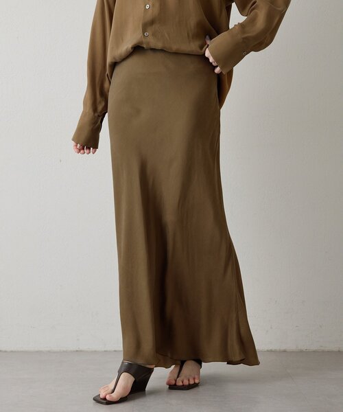 Whim Gazette（ウィムガゼット）の「キュプラフィブリルフレアスカート（スカート・レディース・カーキ/ブラウン/ベージュ・36/38）」の17枚目の写真