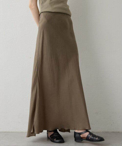 Whim Gazette（ウィムガゼット）の「キュプラフィブリルフレアスカート（スカート・レディース・カーキ/ブラウン/ベージュ・36/38）」の22枚目の写真