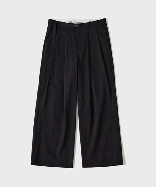 WHITE MOUNTAINEERING(ホワイトマウンテニアリング)の「【White Mountaineering / ホワイトマウンテニアリング】WM X Dickies 2 TUCK PANTS(スラックス・メンズ・ブラウン/ブラック・1/2)」の2枚目の写真