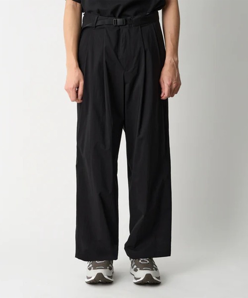 WHITE MOUNTAINEERING(ホワイトマウンテニアリング)の「【White Mountaineering / ホワイトマウンテニアリング】WM X Dickies 2 TUCK PANTS(スラックス・メンズ・ブラウン/ブラック・1/2)」の3枚目の写真