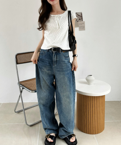 Ada.（エイダ）の「ヘンリーネック 花柄 カットソー ◎（Tシャツ/カットソー・レディース・オートミール/オフホワイト/アイボリー・FREE）」の5枚目の写真