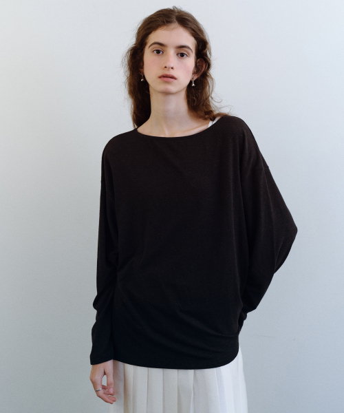 URAGO（ユラーゴ）の「Linen loose boatneck t-shirt（Tシャツ/カットソー・レディース・アイボリー/スカイブルー/ブラック・FREE）」の7枚目の写真