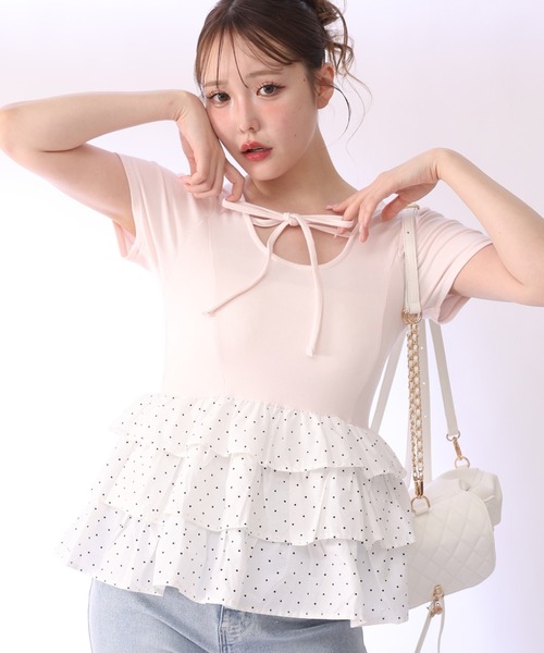 one after another NICE CLAUP（ワンアフターアナザーナイスクラップ）の「リボン付き裾フリルトップス（Tシャツ/カットソー・レディース・ブラック/ベージュ/ピンク・FREE）」の3枚目の写真