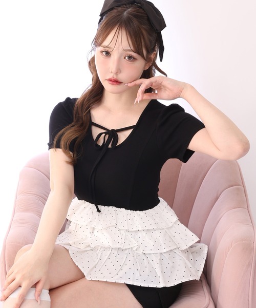 one after another NICE CLAUP（ワンアフターアナザーナイスクラップ）の「リボン付き裾フリルトップス（Tシャツ/カットソー・レディース・ブラック/ベージュ/ピンク・FREE）」の2枚目の写真