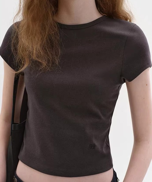 Fano Studios（ファノ ストゥディオズ）の「ラウンドネック クロップド丈 半袖Tシャツ FX26S155【Fano Studios】【2026SS】（Tシャツ/カットソー・レディース・ベージュ/ダークグレー・M/L/S）」の19枚目の写真