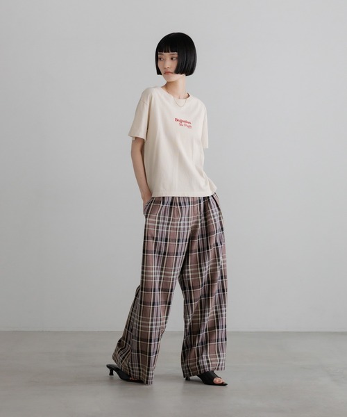 LOWRYS FARM(ローリーズファーム)の「ヴィンテージロゴT 721406(Tシャツ/カットソー・レディース・グレー/チャコールグレー/ブラウン/ホワイト・FREE)」の16枚目の写真