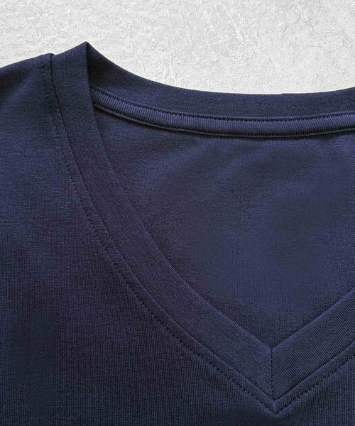 LOWO(ロワ)の「【M~4Lまで豊富なサイズ展開】コットン混Vネックショート丈Tシャツカットソー 大きいサイズ(Tシャツ/カットソー・レディース・ブラック/ライトグレー/ホワイト/ネイビー・4L/3L/2L/L/M)」の17枚目の写真
