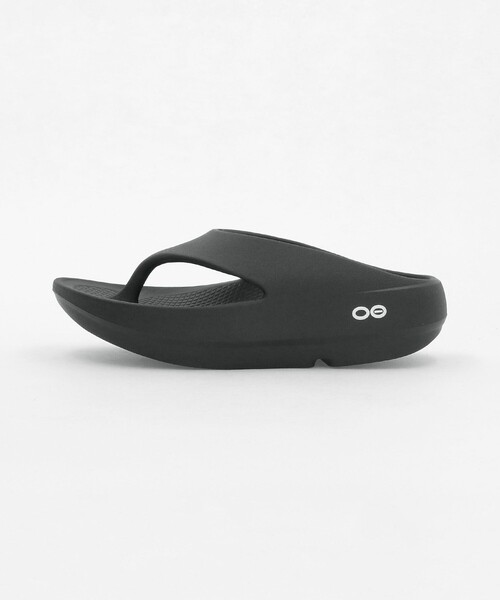 OOFOS（ウーフォス）の「＜OOFOS＞OORIGINAL PLUS サンダル（サンダル・メンズ・ブラック・27cm/28cm/26cm）」の4枚目の写真
