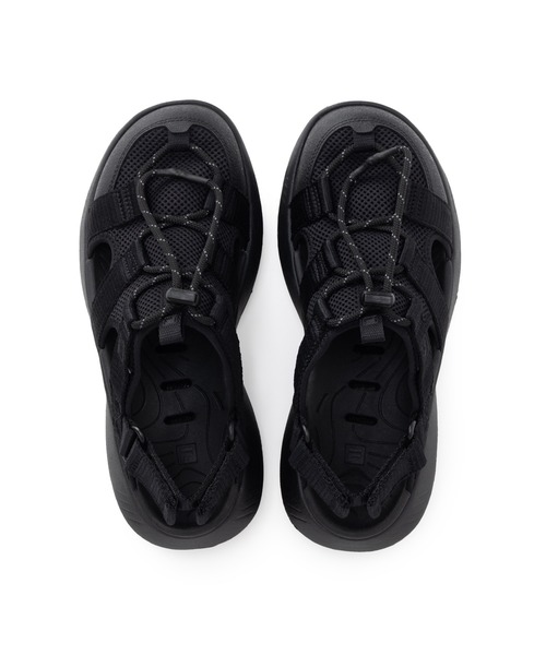 FILA（フィラ）の「FLOAT TR7 2.0 SD / フロートティーアール7 2.0 エスディー / スニーカーサンダル（サンダル・レディース・ブラック・24.0cm/23.0cm/29.0cm/28.0cm/27.0cm/26.0cm/25.0cm）」の2枚目の写真