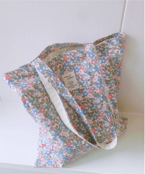 ammy.(エイミードット)の「【 ammy. / エイミードット 】 小花柄 トートバッグ(ショルダーバッグ・レディース・ブルー/ライトブルー/オレンジ/イエロー・FREE)」の6枚目の写真