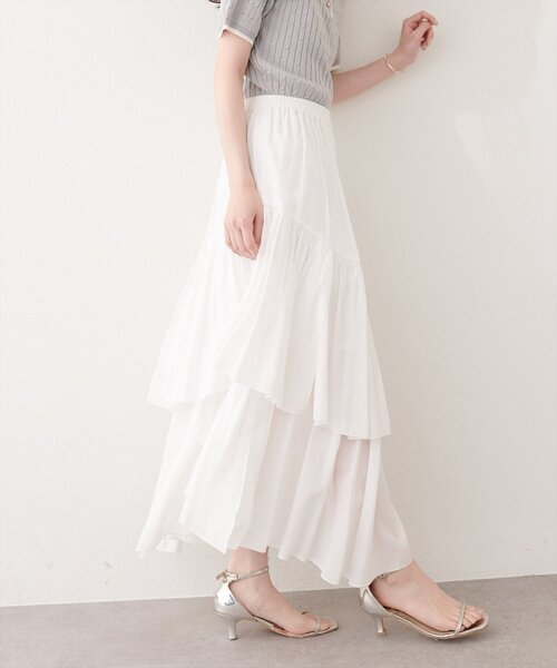 natural couture(ナチュラルクチュール)の「アシメヘム微光沢スカート(スカート・レディース・サックスブルー/ブラック/オフホワイト・FREE)」の6枚目の写真