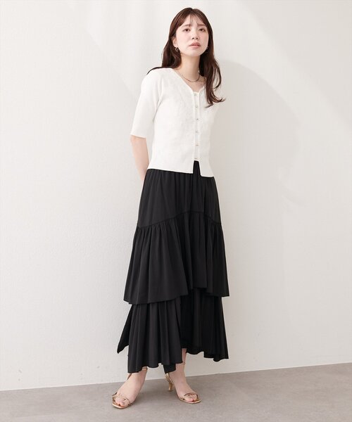 natural couture(ナチュラルクチュール)の「アシメヘム微光沢スカート(スカート・レディース・サックスブルー/ブラック/オフホワイト・FREE)」の12枚目の写真