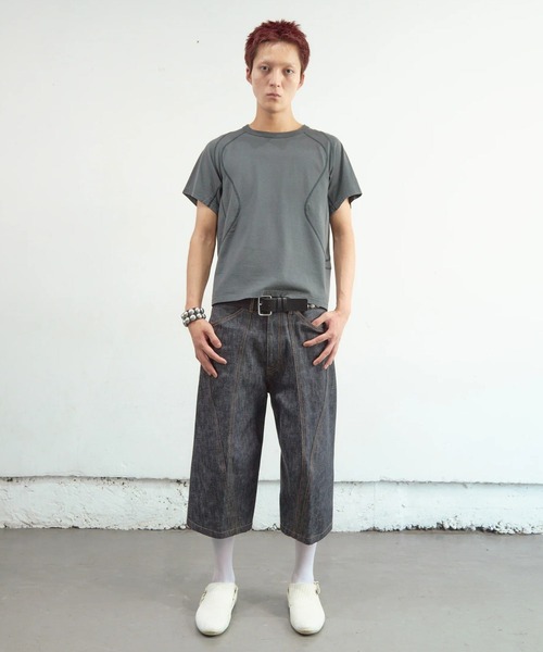 NVRFRGT(ネヴァーフォーゲット)の「3D TWISTED JORTS(デニムパンツ・メンズ・インディゴブルー・3/2/1)」の3枚目の写真