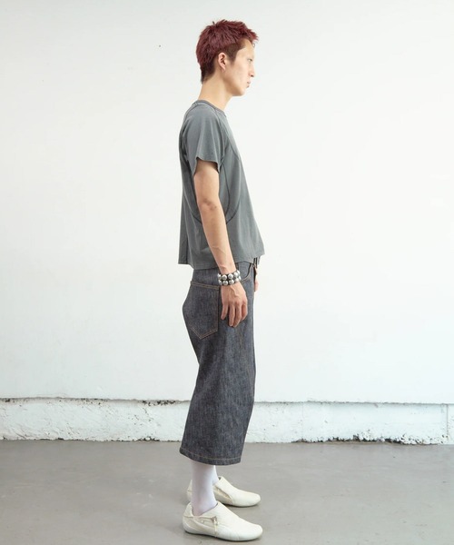 NVRFRGT(ネヴァーフォーゲット)の「3D TWISTED JORTS(デニムパンツ・メンズ・インディゴブルー・3/2/1)」の4枚目の写真