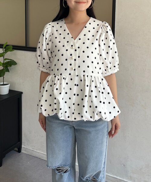 prose verse(プロズヴェール)の「半袖パフスリーブVネックバルーンペプラムブラウス(シャツ/ブラウス・レディース・オフホワイト/ブラック・MEDIUM/LARGE)」の15枚目の写真