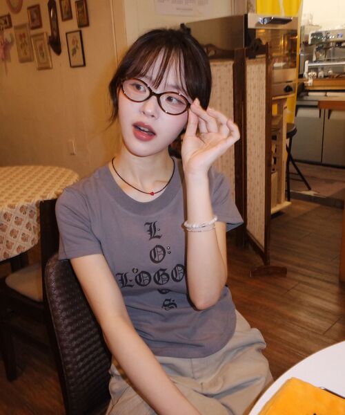 PLASMASPHERE(プラズマスフィア)の「ロジックゴシックレタリングスタッズセミクロップ半袖Tシャツ_2COLOR(Tシャツ/カットソー・レディース・ダークグレー/ブラック・FREE)」の8枚目の写真