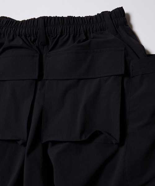 VIRGOwearworks(ヴァルゴウェアワークス)の「GRAPPING RIDE CARGO PANTS(カーゴパンツ・メンズ・ブラック・2/3/4)」の6枚目の写真