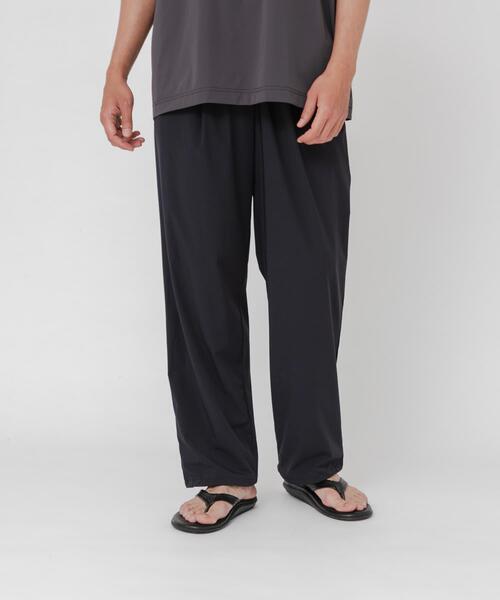 URBAN RESEARCH(アーバンリサーチ)の「『撥水/接触冷感』『UR TECH MoLight』PACKABLE PANTS(その他パンツ・メンズ・チャコールグレー/ブラック・MEDIUM/LARGE)」の20枚目の写真