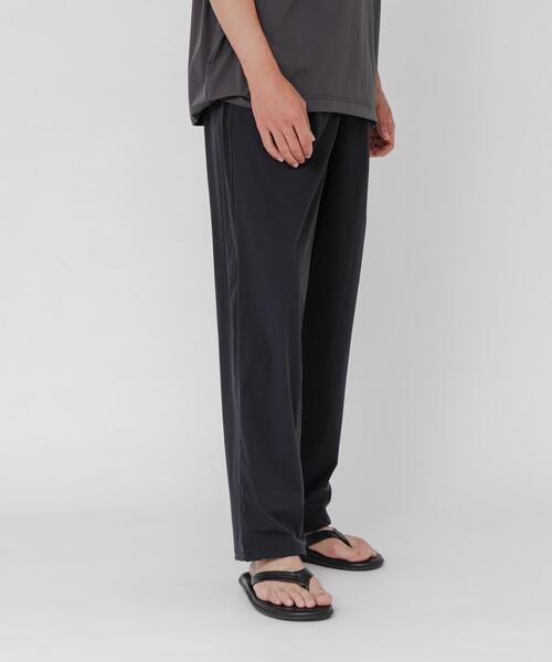 URBAN RESEARCH(アーバンリサーチ)の「『撥水/接触冷感』『UR TECH MoLight』PACKABLE PANTS(その他パンツ・メンズ・チャコールグレー/ブラック・MEDIUM/LARGE)」の21枚目の写真