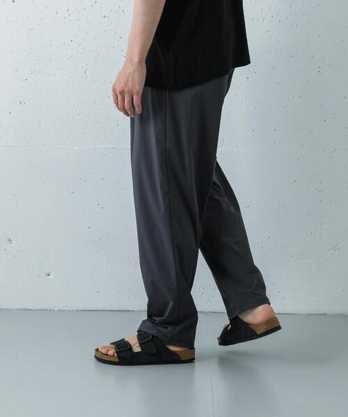 URBAN RESEARCH(アーバンリサーチ)の「『撥水/接触冷感』『UR TECH MoLight』PACKABLE PANTS(その他パンツ・メンズ・チャコールグレー/ブラック・MEDIUM/LARGE)」の4枚目の写真