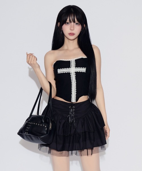 tinkerend(ティンカーエンド)の「【カップ付き】Cross Lace Tube Top / クロスレースチューブトップ(チューブトップ・レディース・ブラック/ホワイト・FREE)」の2枚目の写真