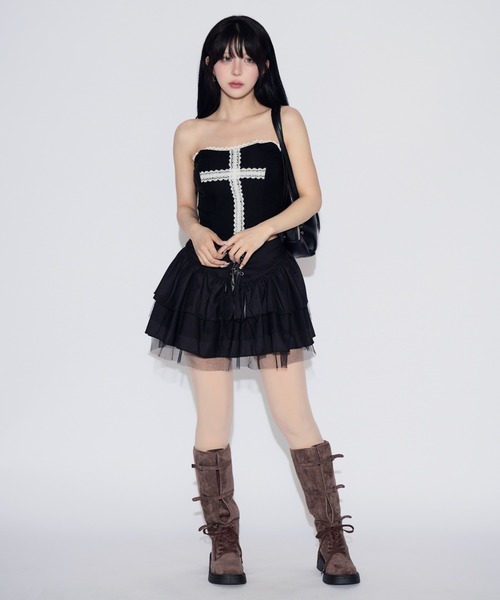 tinkerend(ティンカーエンド)の「【カップ付き】Cross Lace Tube Top / クロスレースチューブトップ(チューブトップ・レディース・ブラック/ホワイト・FREE)」の22枚目の写真