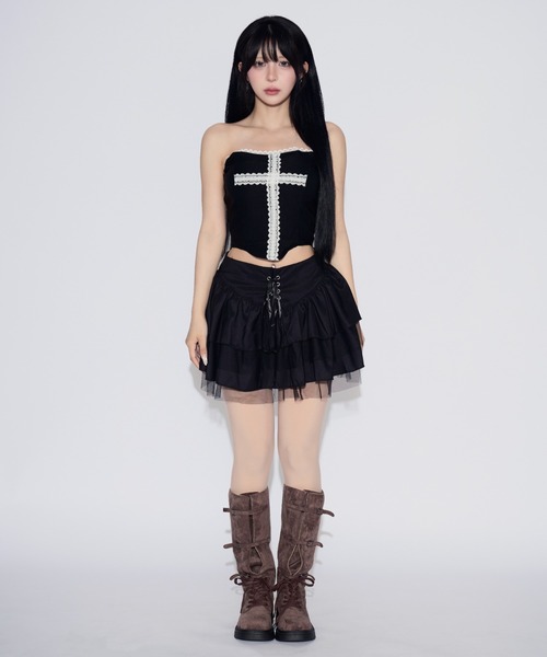 tinkerend(ティンカーエンド)の「【カップ付き】Cross Lace Tube Top / クロスレースチューブトップ(チューブトップ・レディース・ブラック/ホワイト・FREE)」の20枚目の写真