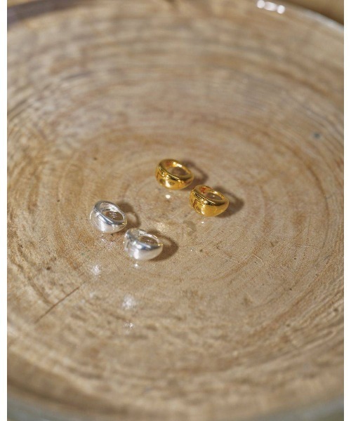TODAYFUL(トゥデイフル)の「TODAYFUL Petit Curvy Pierce(Silver925)(ピアス(両耳用)・レディース・シルバー/ゴールド・FREE)」の3枚目の写真