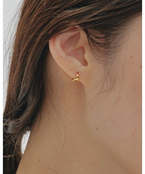 TODAYFUL(トゥデイフル)の「TODAYFUL Petit Curvy Pierce(Silver925)(ピアス(両耳用)・レディース・シルバー/ゴールド・FREE)」の7枚目の写真